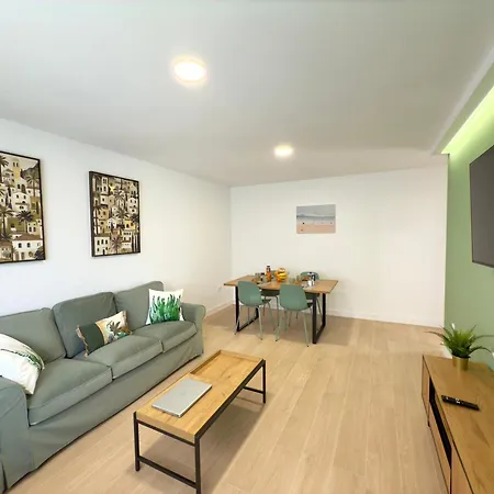 Pier Holidays Apartmán *