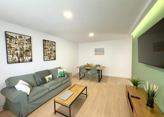 Pier Holidays Apartament *